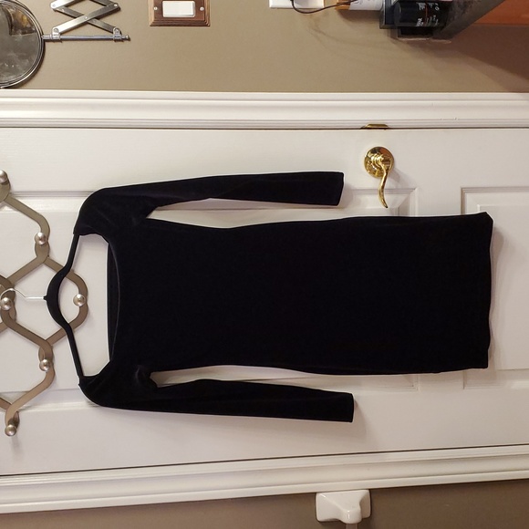 Women's dress - Picture 6 of 6